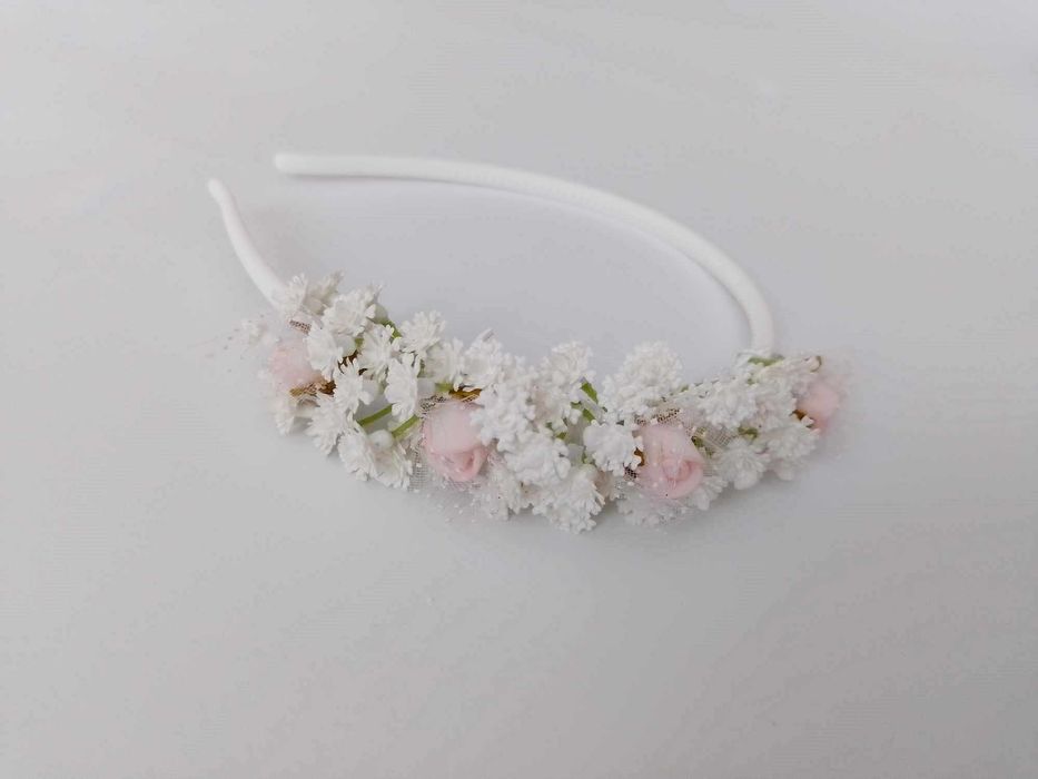 Opaska komunijna kwiatowa na głowę urodziny przedszkole z gipsówki