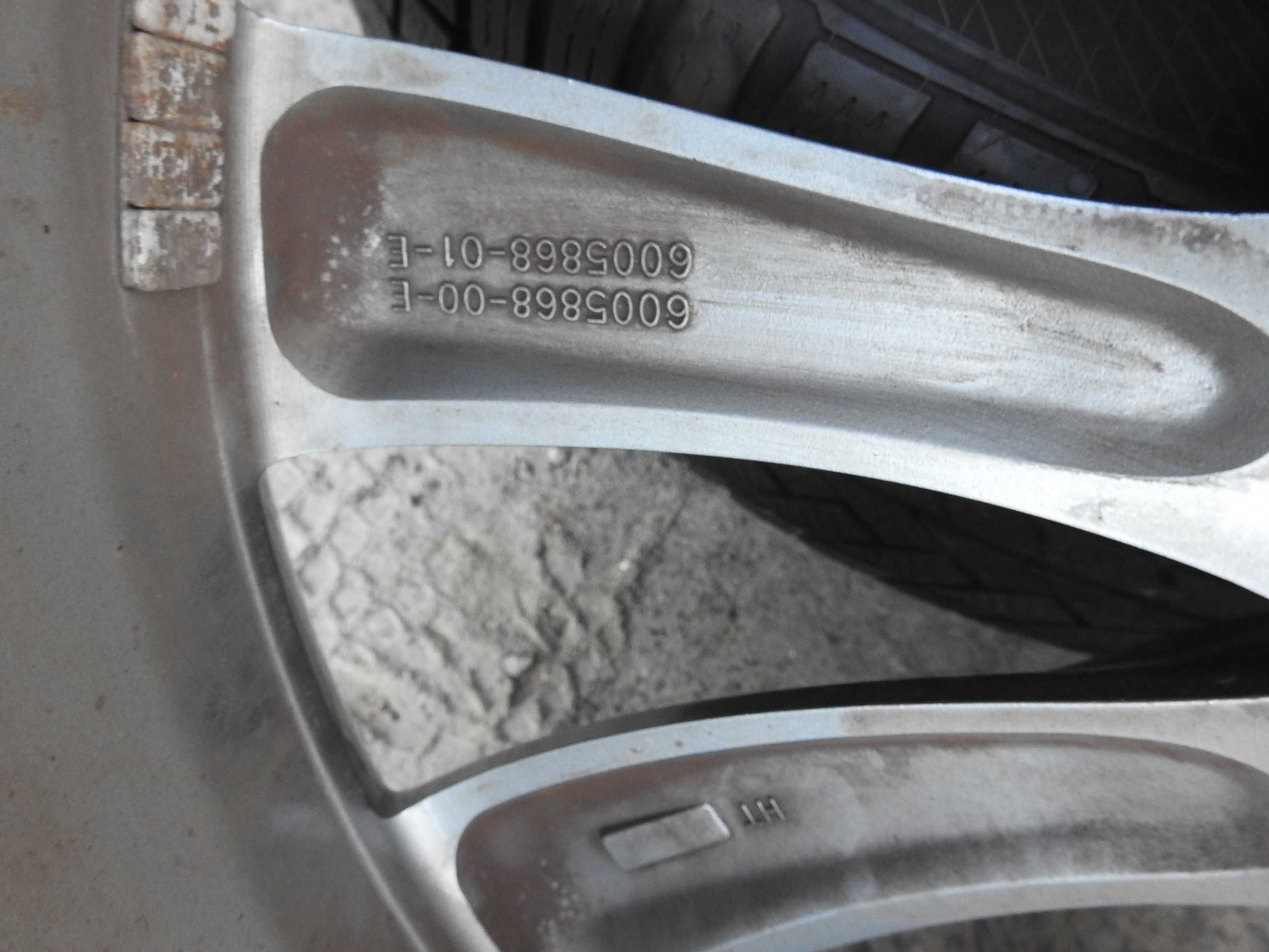 4x Alufelgi 5x120 21'' TESLA  8,5J ET40 TPMS Oryginalny Lakier