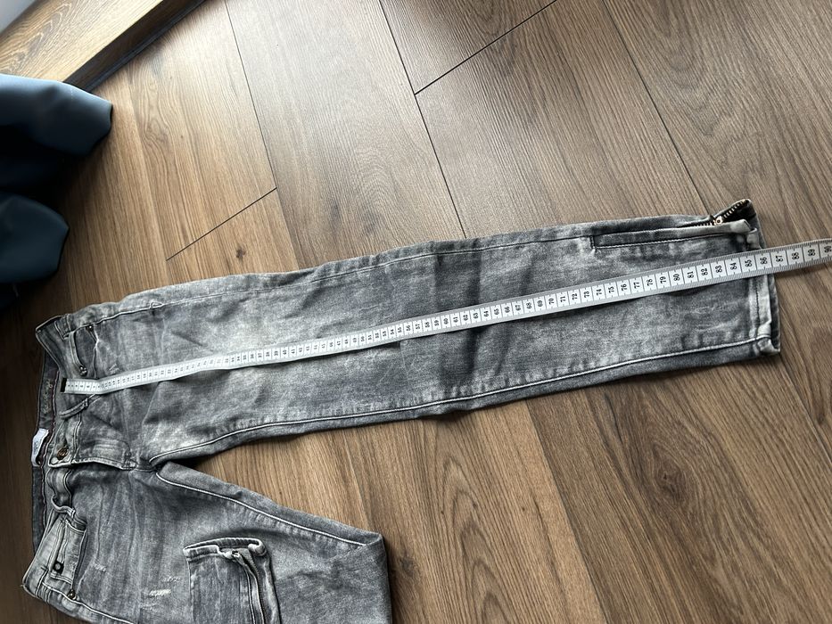 Жіночі джинси сірі