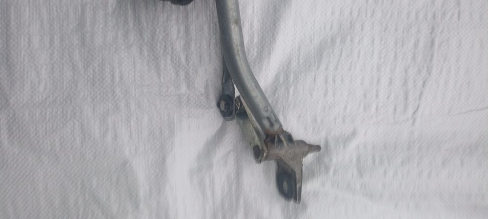 Mechanizm wycieraczek audi a4 B5 lift 113c