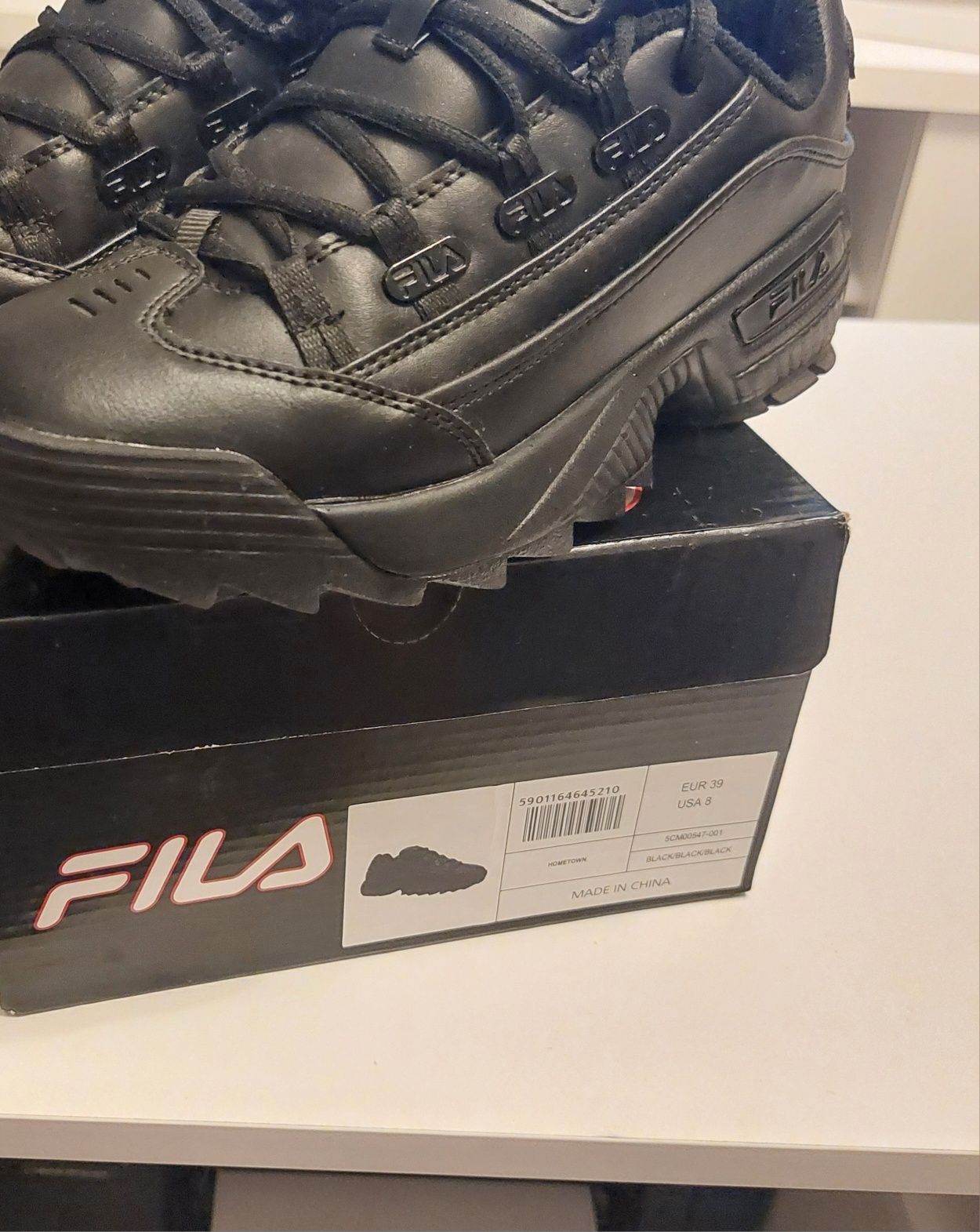 Fila Hometown nowe czarne rozm. 39