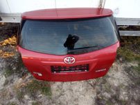 toyota verso 09-12 klapa tył kompletna kolor 3R3 CZERWONY