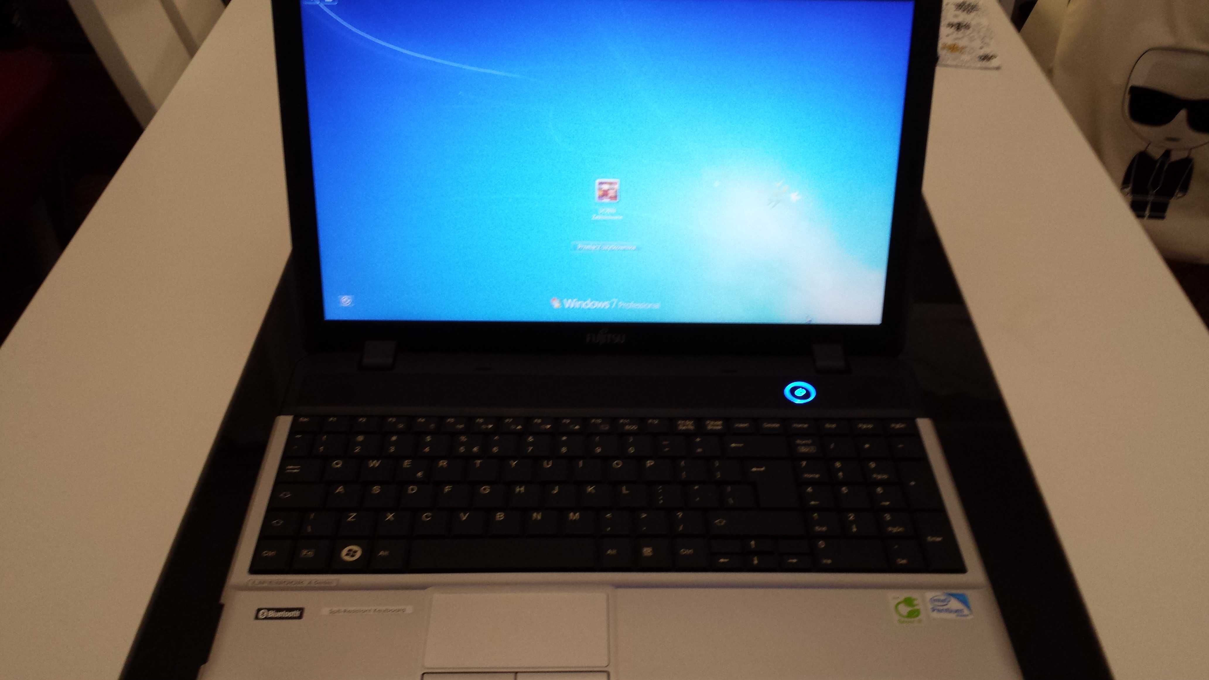 Laptop  Fujitsu Siemens