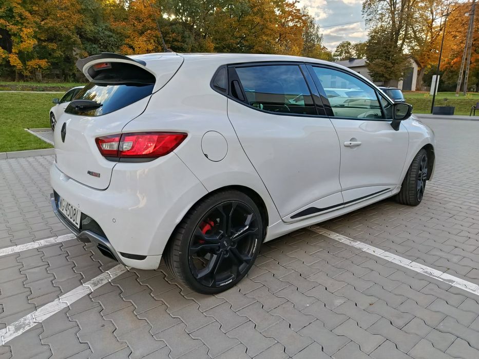 Renault Clio 1.6 Turbo RS Sport 200KM