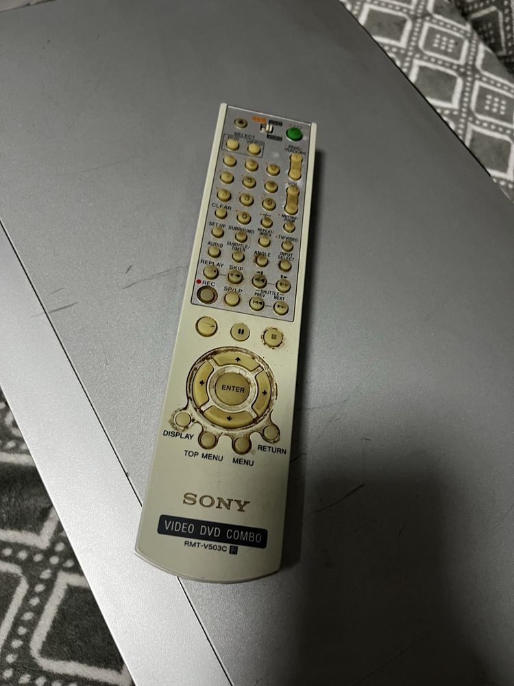 Sony odtwarzacz DVD/VHS w jednym . Model slv d970P N