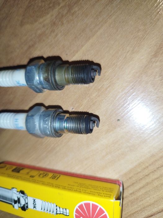 Свечи зажигания NGK-R