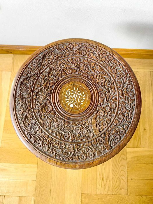 Mały intarsjowany stolik z początku XX wieku, lata 1950 INDIE