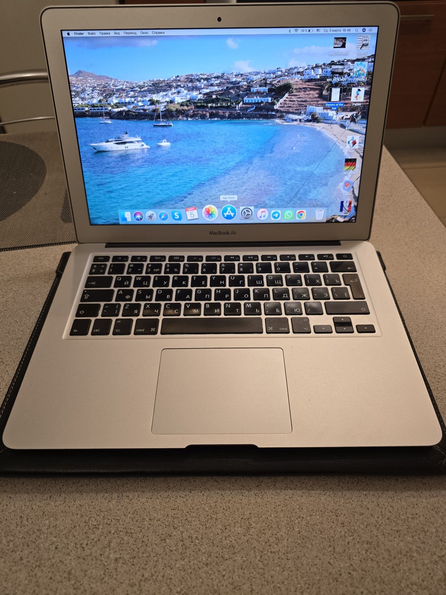 Продам MacBook Air 13" 2011 + подарунок!