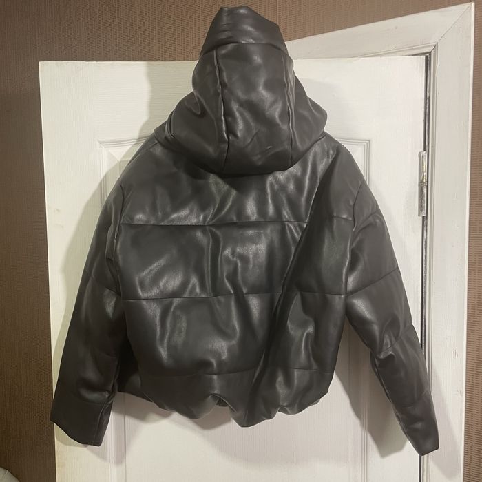 Пуховик Zara з еко-шкіри