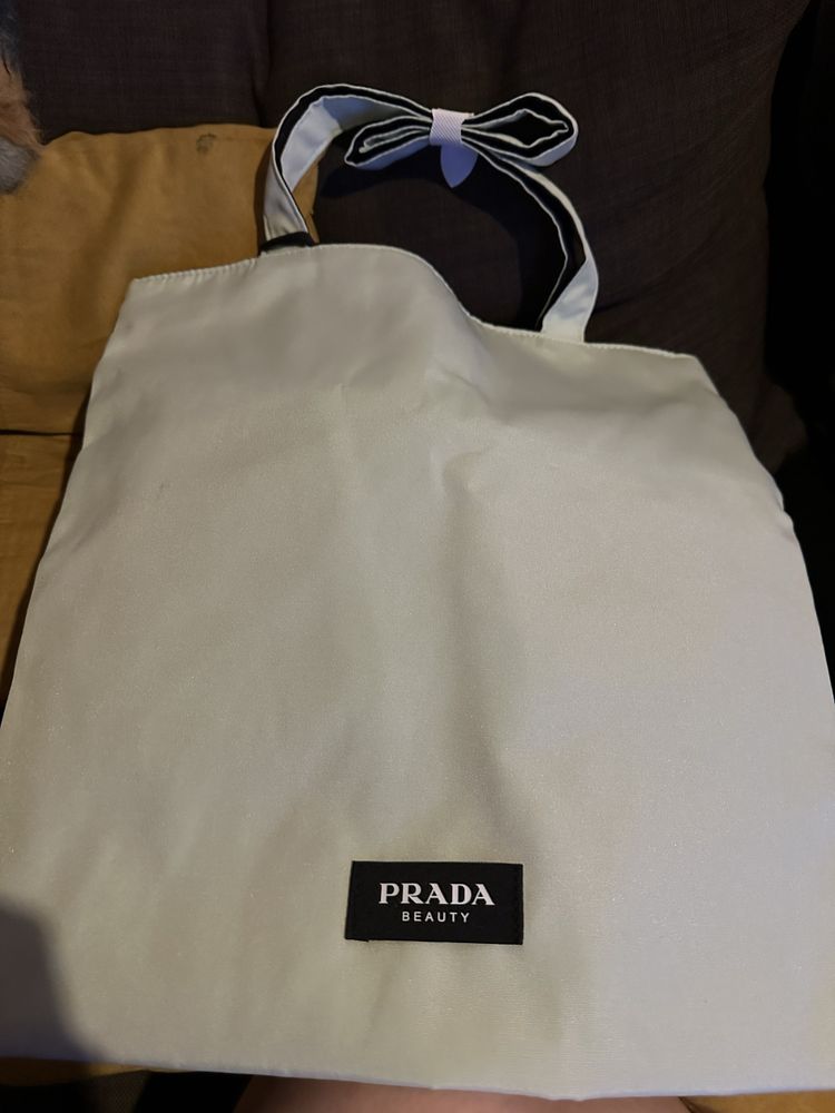 Bag Prada com carteira interior