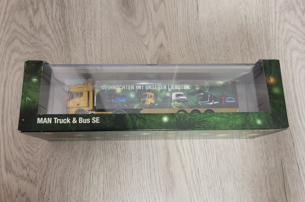 Модель грузовика MAN Weihnachtstruck 2020