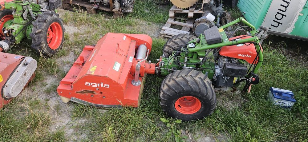 Pakiet 2 sztuki dzik AGRIA grizzly 2011r odchwaszczarka zamiatarka