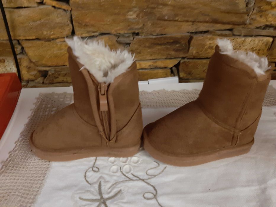 Bota nova forrada com pelo da Saxoo Blue