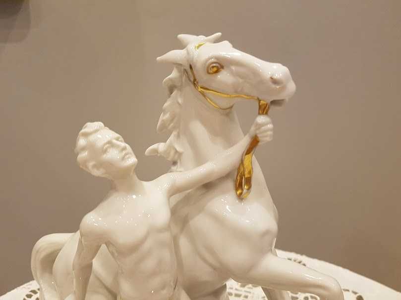 Figurka "Mężczyzna z koniem", porcelana Carl Scheidig Gräfenthal.