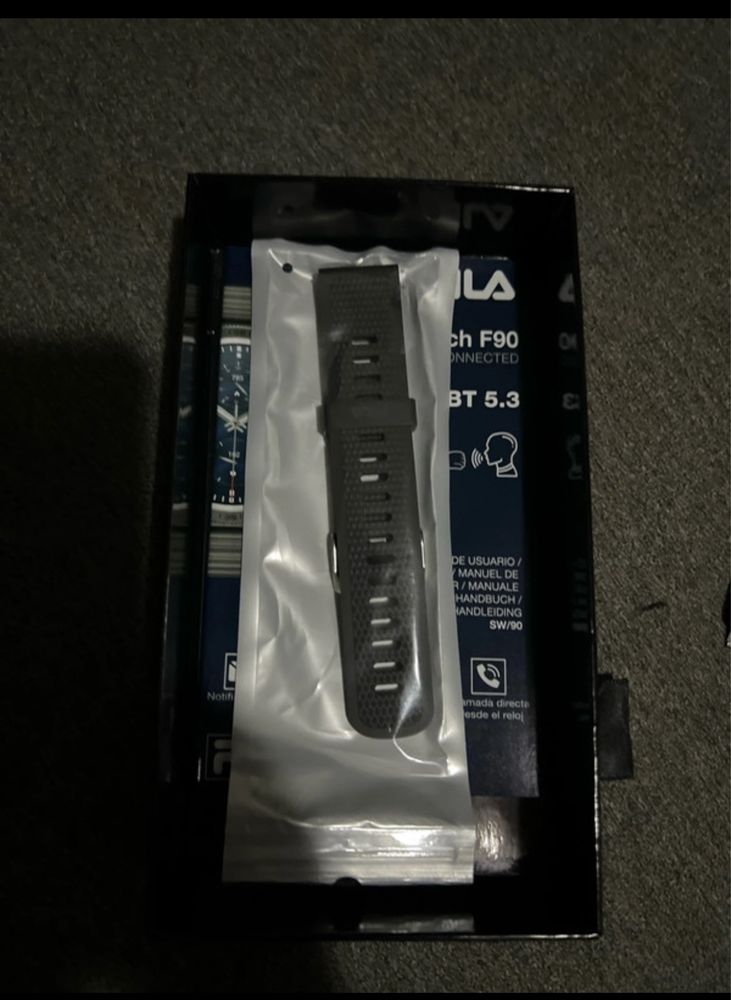 Smartwatch Fila F90 cinza metal
