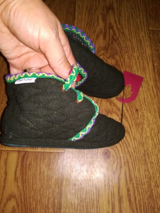 Теплі дитячі тапочки