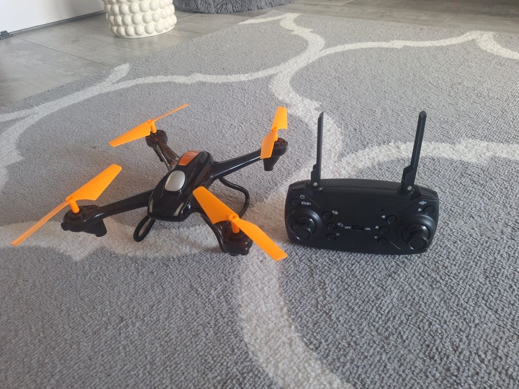 Dron Ugo Tajfun.