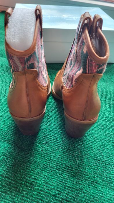 Botas senhora da marca Jessica Simpsonnovas 36