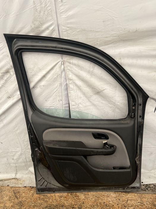 Drzwi przod przednie lewe prawe fiat doblo I lift kolor 284