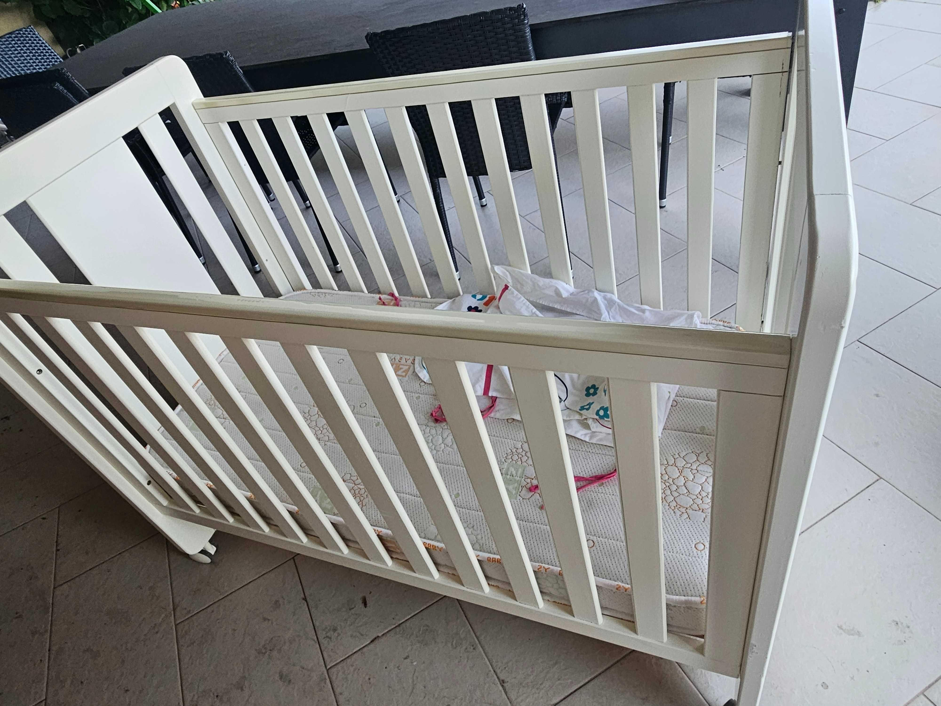 Cama de bébé TRAMA + colchão + resguardo Tuc Tuc