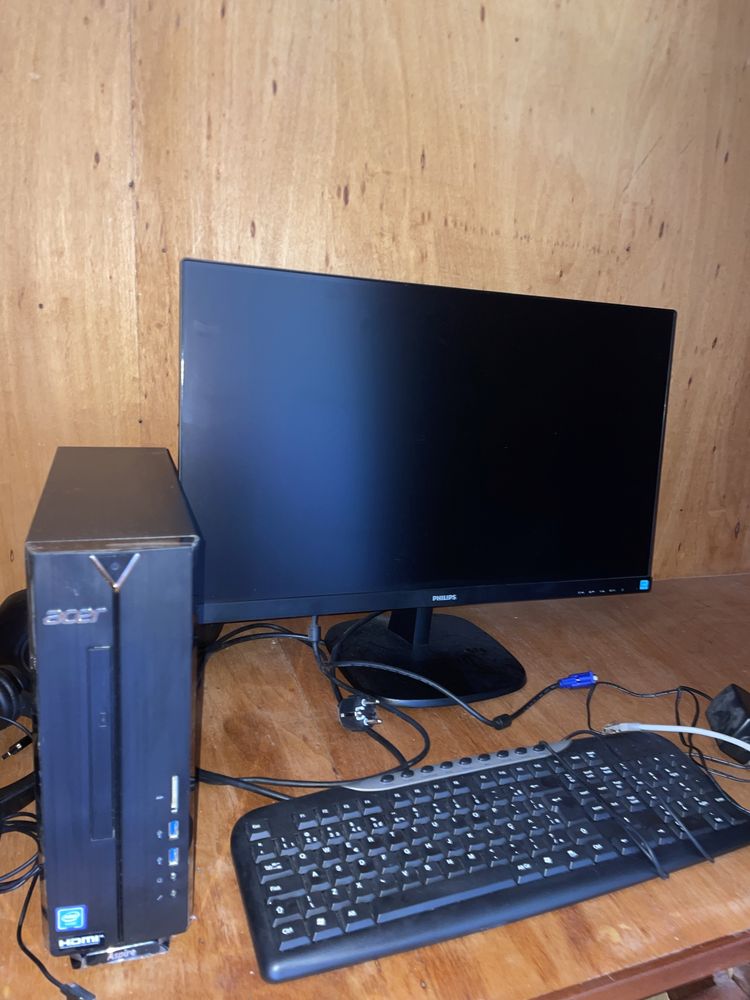 Desktop acer \ monitor Philips 24p