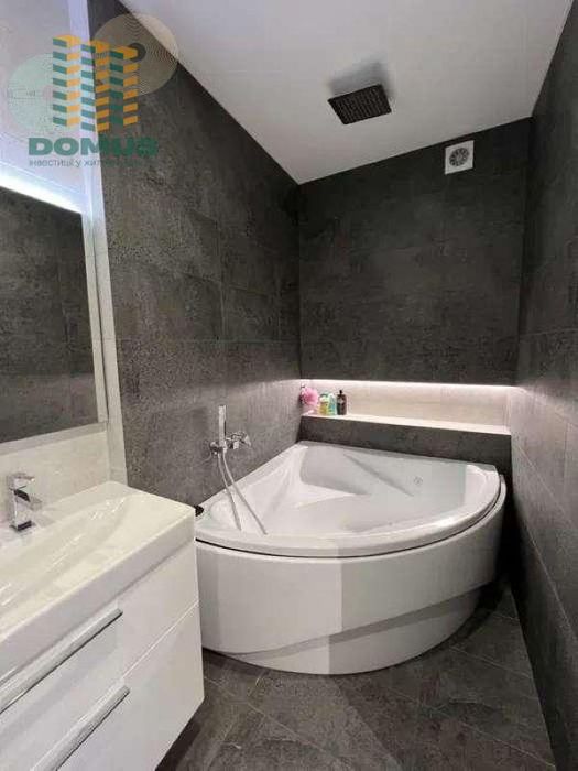 Продам! 2 комн квартира с ремонтом. ЖК Маршал Сити, Таирова