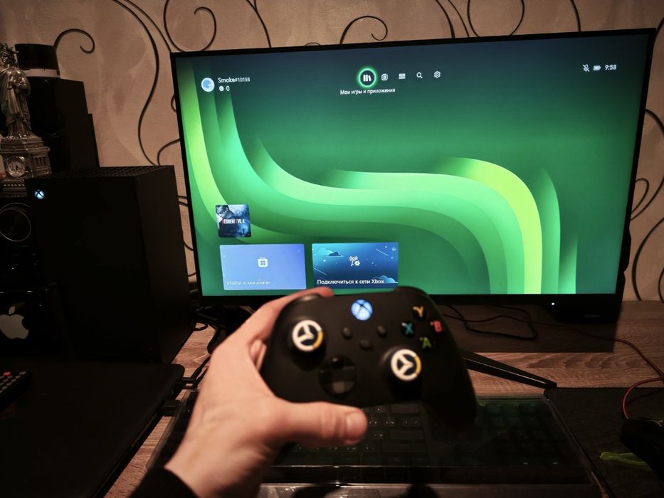 Продам Xbox Series x в идеельном состоянии и много игр