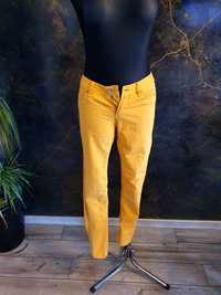 Żółte spodnie damskie