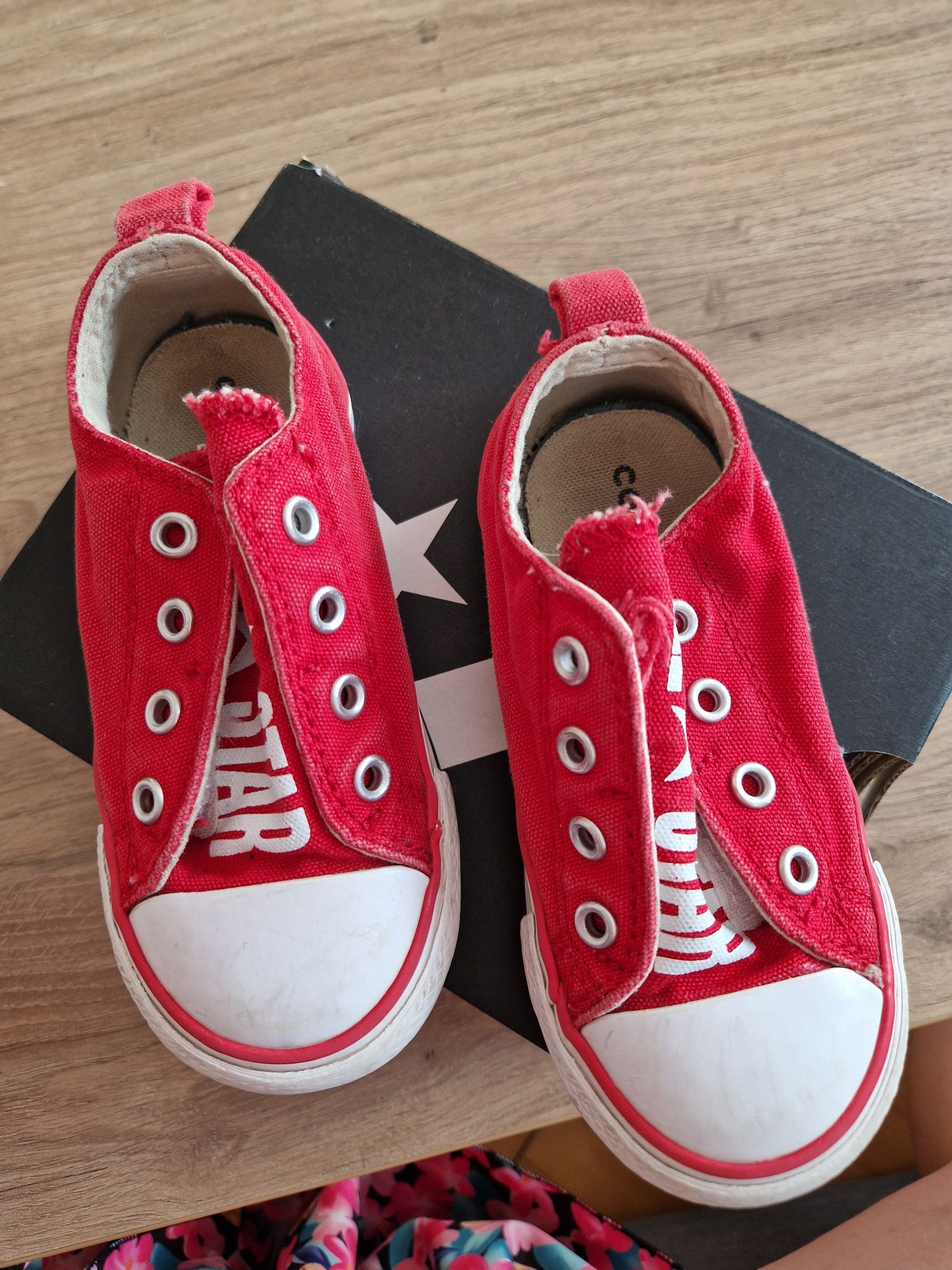 Czerwone trampki converse