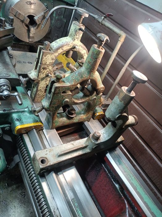 Люнети для токарних верстатів