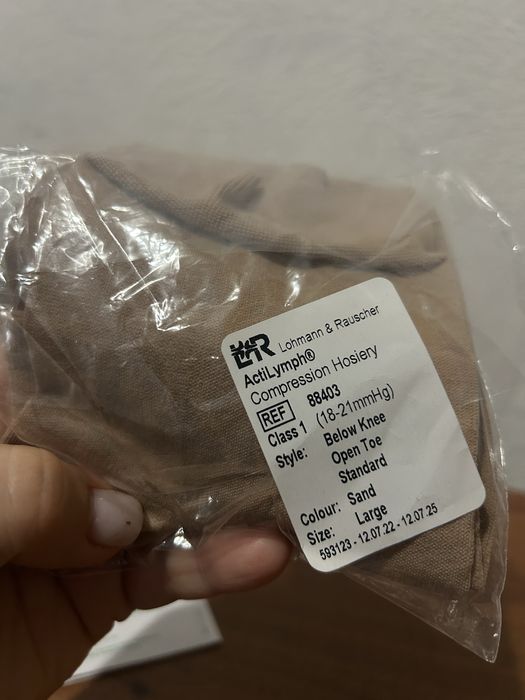 Компресійні панчохи L розміру