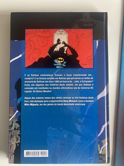Batman outros mundos capa rija