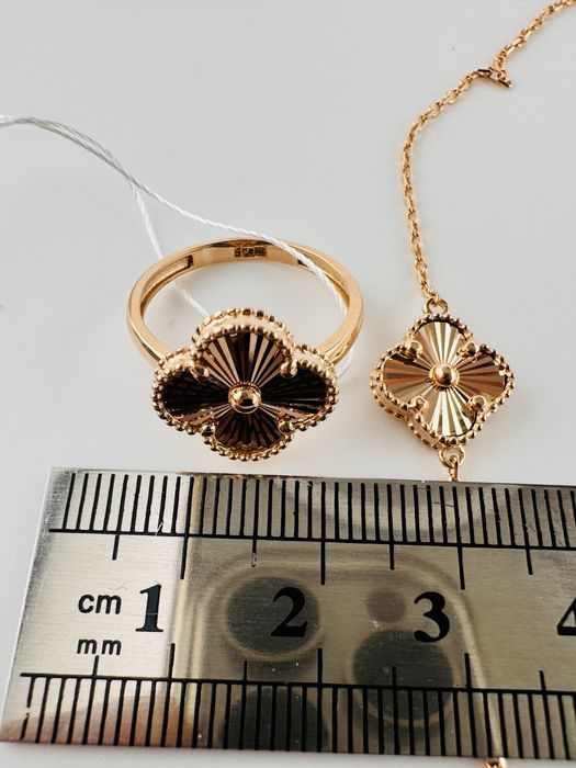 Золота каблучка нова