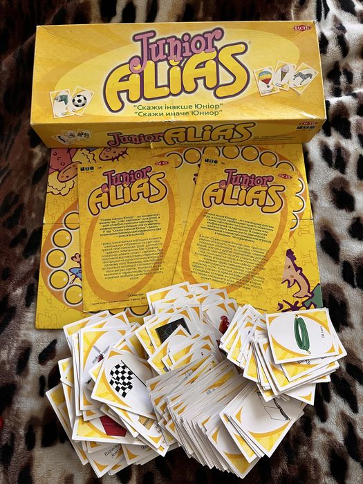Настільна двомовна гра Junior alias