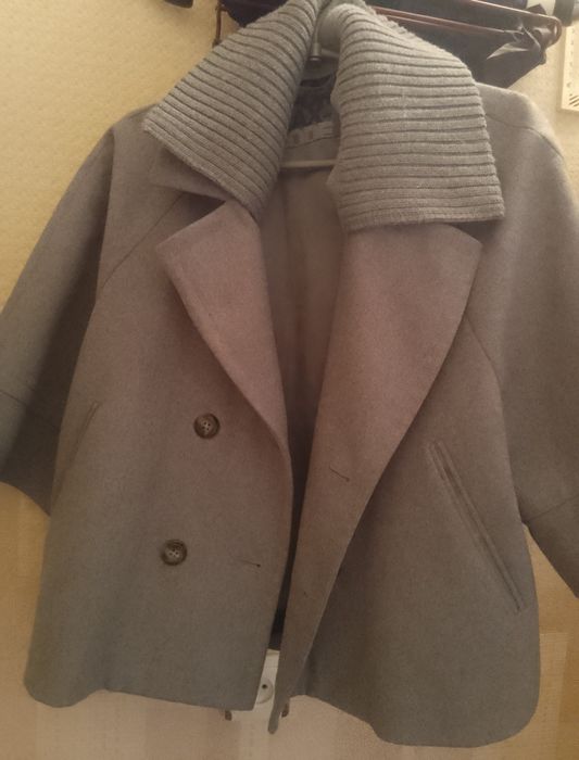 Накидка сірого кольору