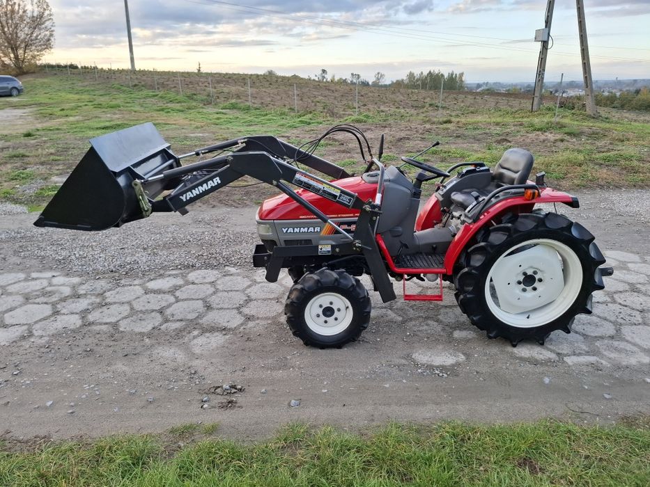 Traktor traktorek japoński yanmar F200 z oryginalnym  turem piękny sta