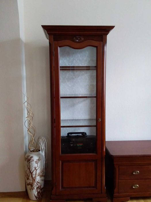 Комплект мебели из натурального дерева