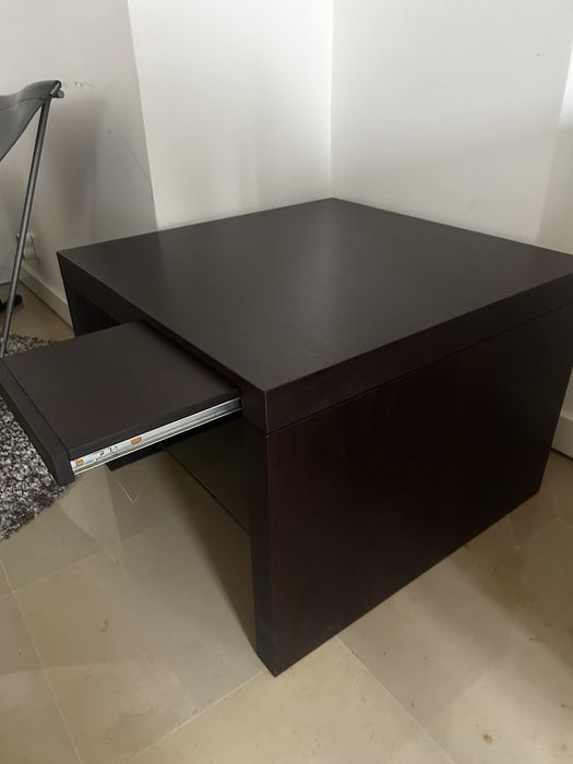 Mesa de centro de sala em madeira Wengué escura