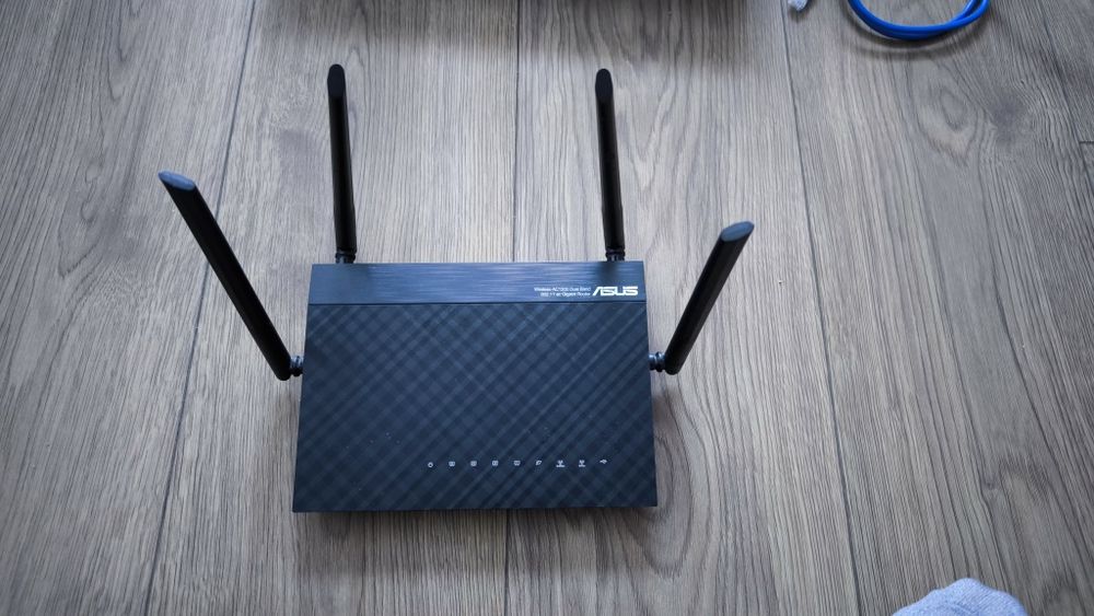 Router ASUS RT-AC1200G+ 2.4 GHz/5 GHz