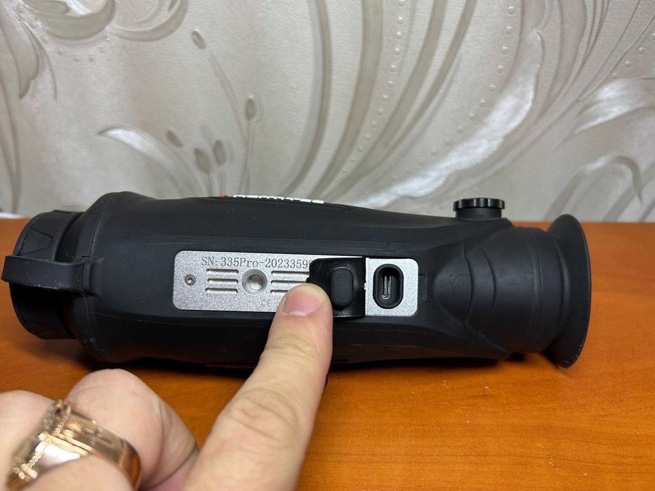 Тепловізор ThermEye Cyclops 335 Pro VOx 384x288\≤25мК\35мм\1800м