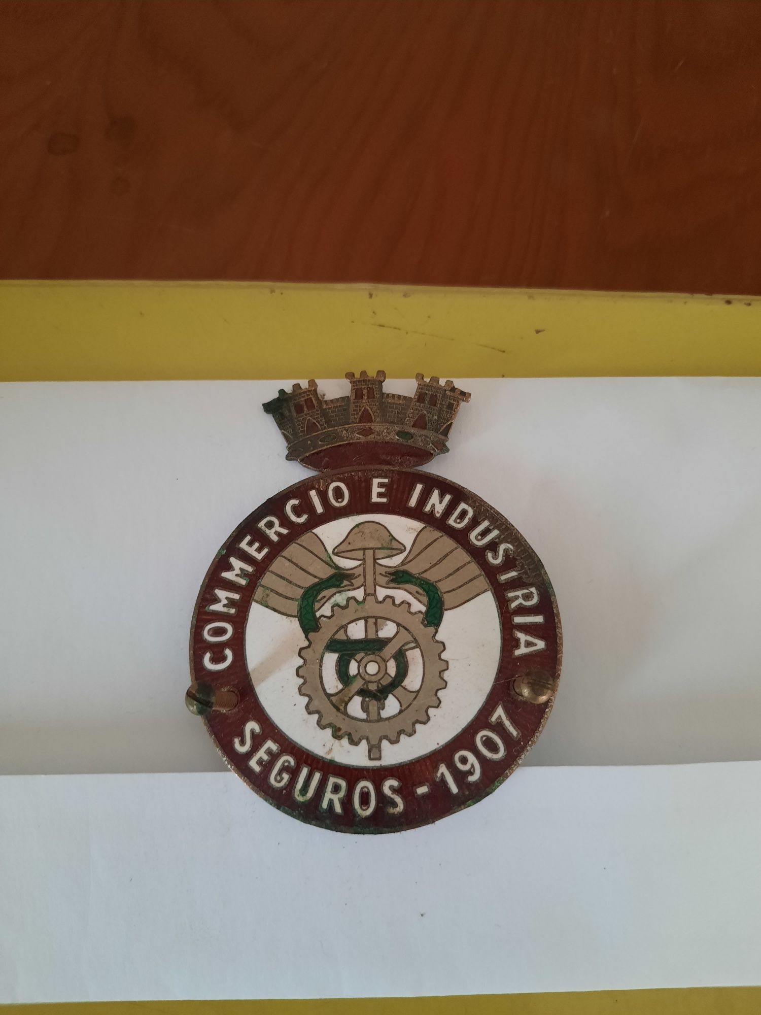 Chapa/Emblema Seguros