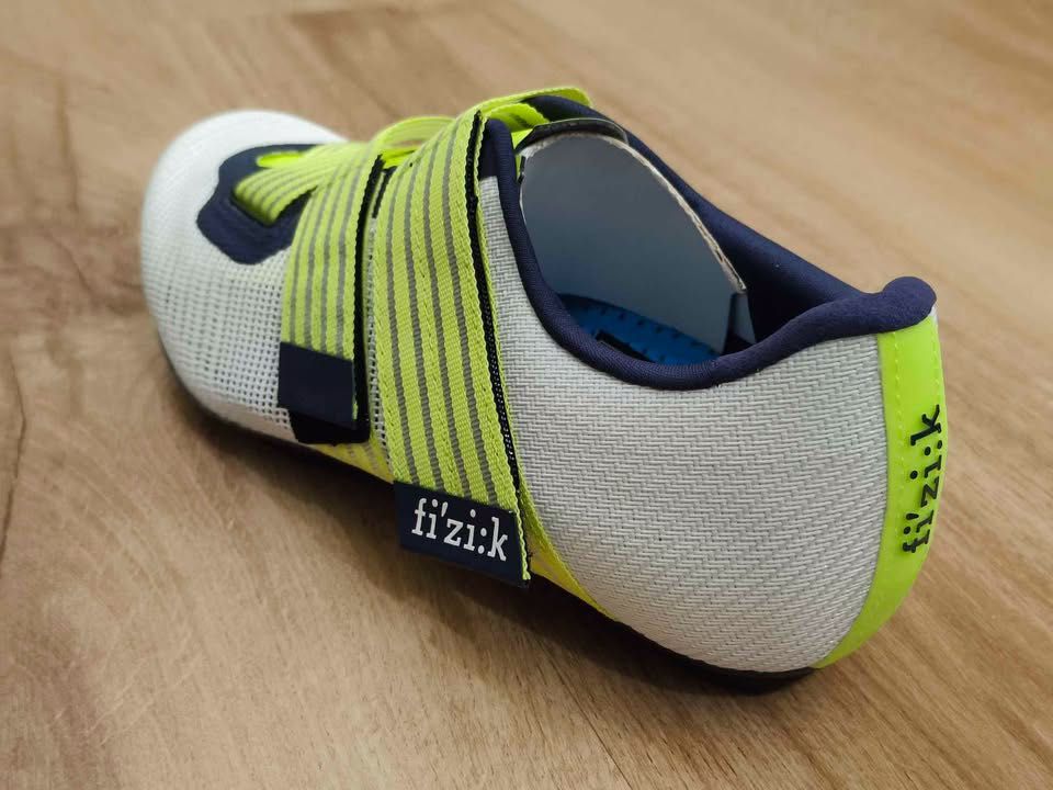 Sapatos Fizik Vento Powerstrap Aeroweave Carbon Team Movistar "Novos"