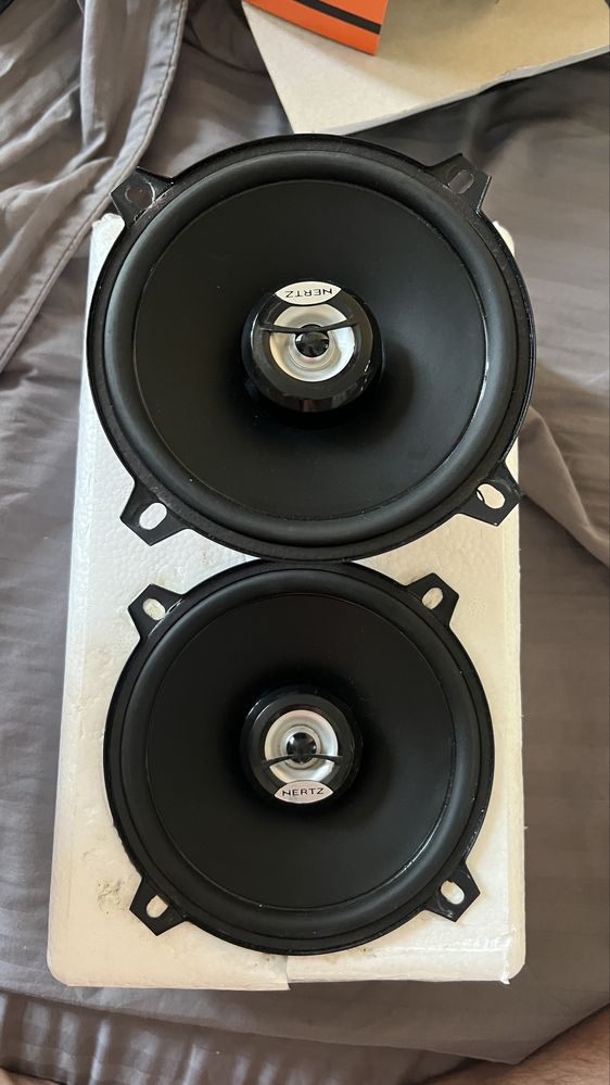 Колонки DCX 130.3 80w состояние новых
