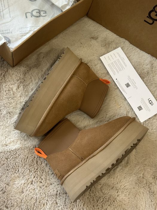 В наявності угги уггі Ugg Dipper Mini повністю натуральні