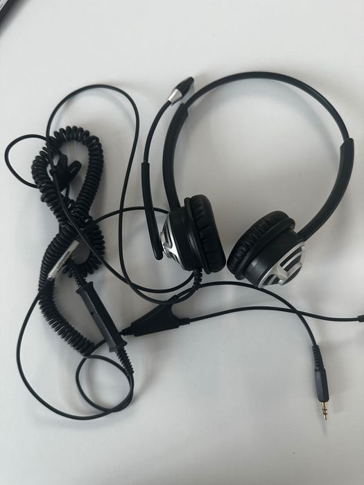 Гарнітура, навушники для спілкування