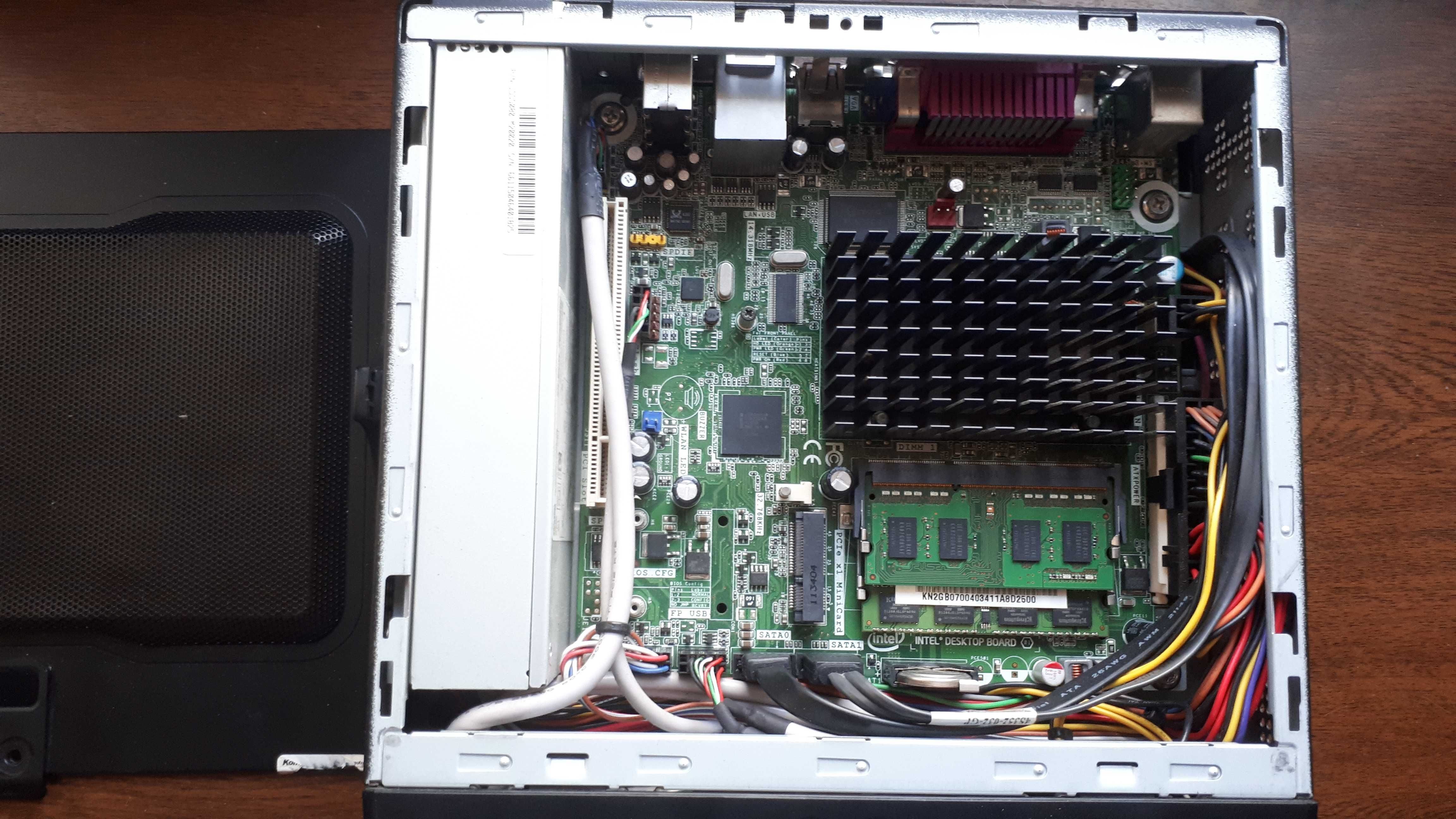 serwer NAS Desktop-mini-ITX INTEL D525MW ATOM 1.8GHz DDR3,4GB RAM