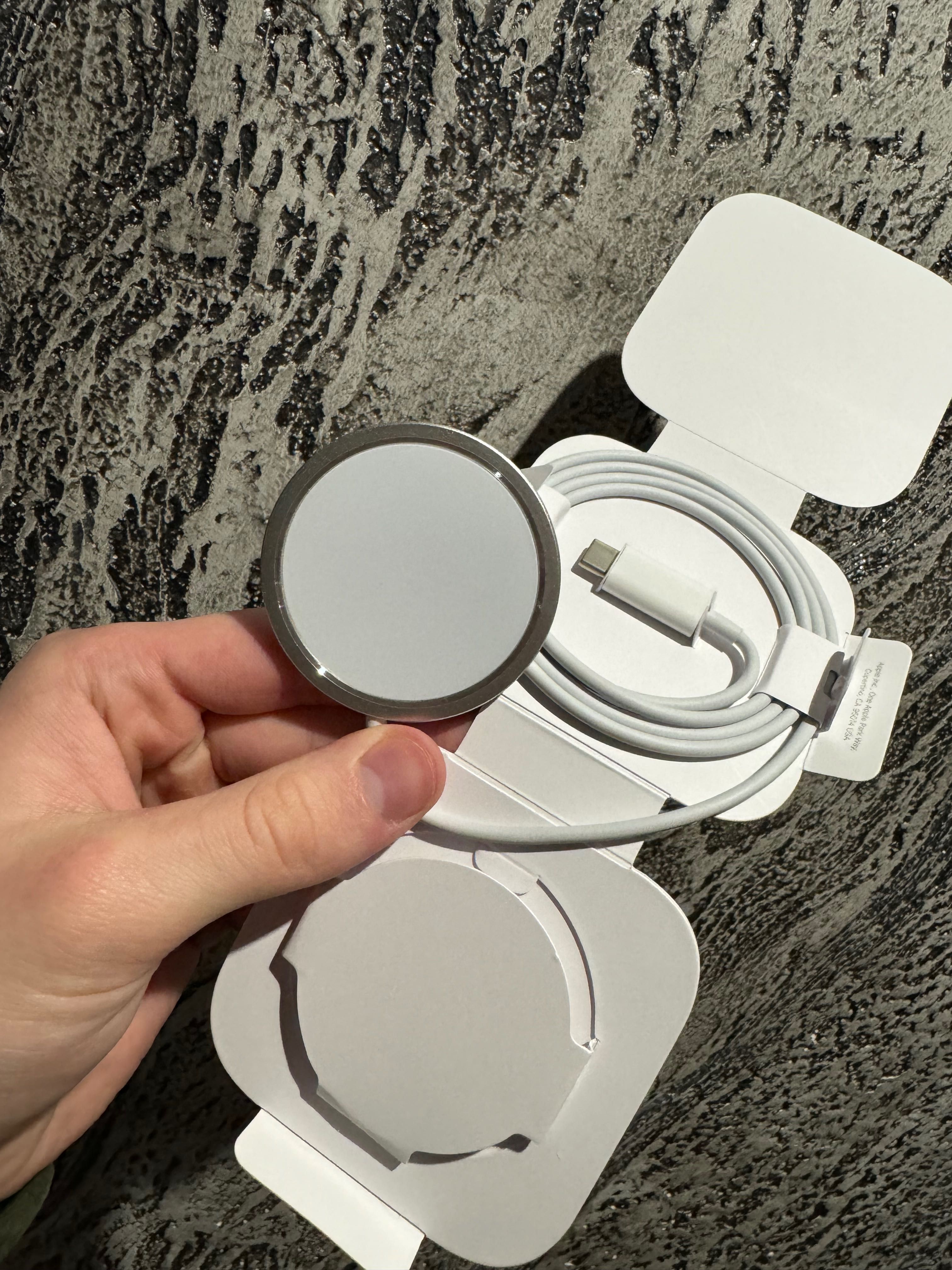Apple MagSafe Charger Оригінал
безпровідна зарядка