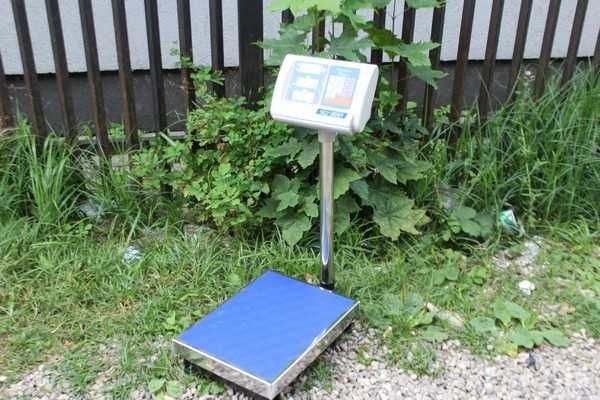 WAGA MAGAZYNOWA SKLEPOWA 40x50 LCD 300KG mamy też kuchenki turystyczne