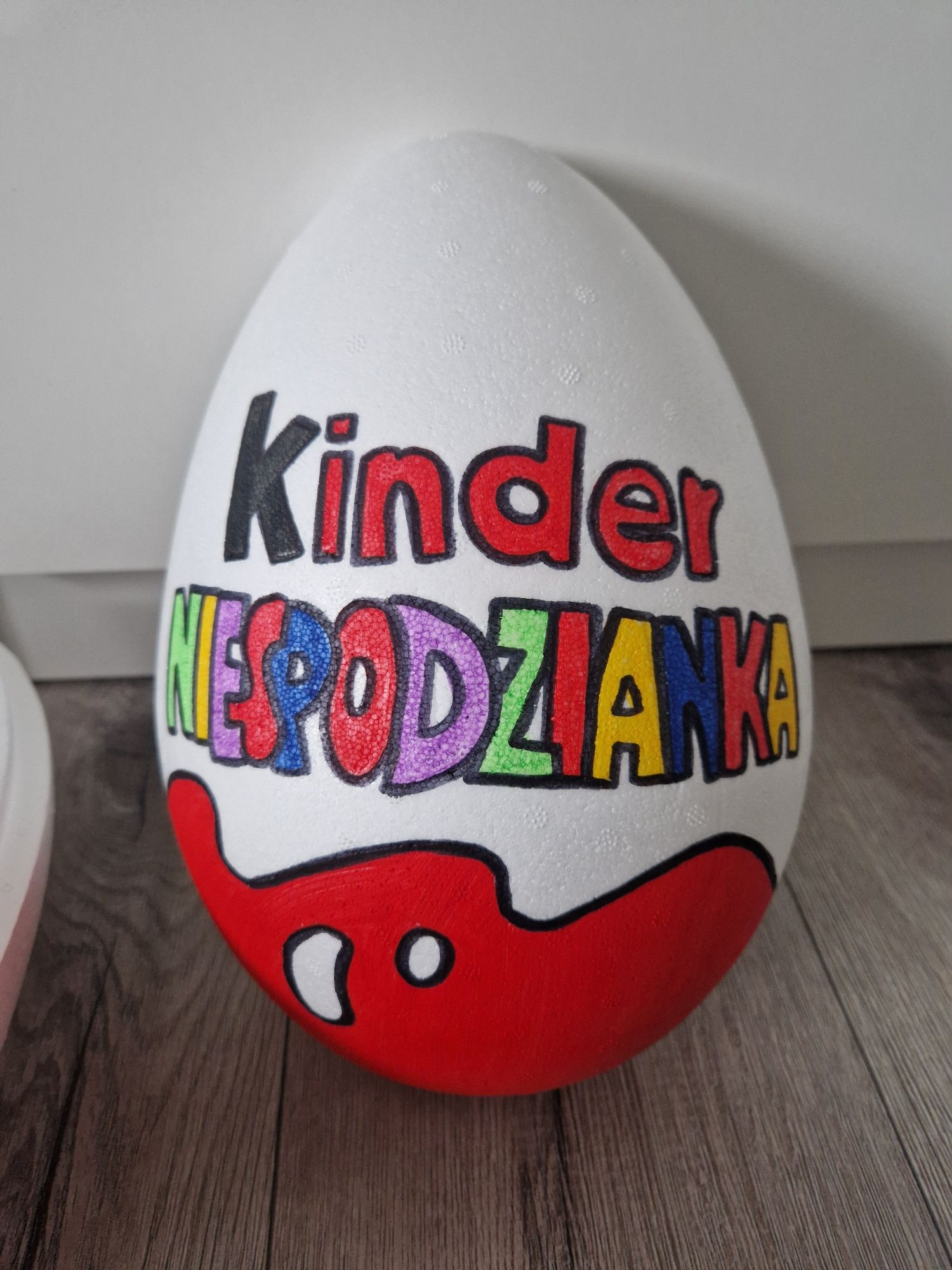 Jajko niespodzianka słodycze