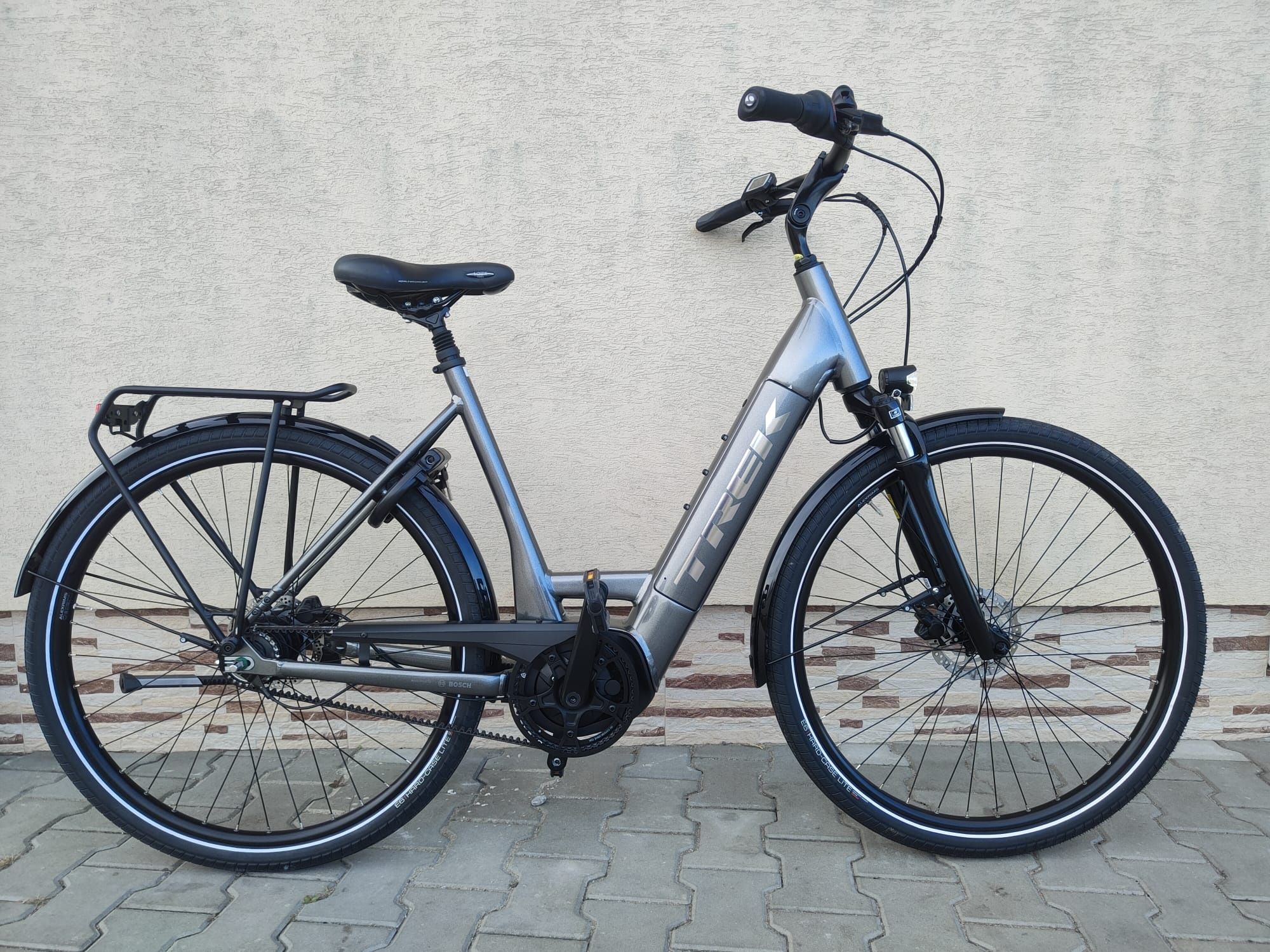 Trek District 7+ rama L 55cm Pasek gates Bosch  500w like Koga Gazelle